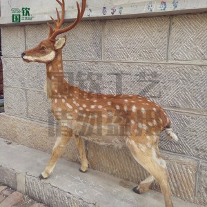 仿真皮毛动物模型 景区装饰仿真梅花鹿摆件厂家直销